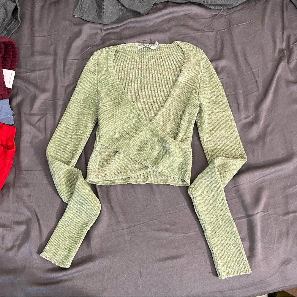 Wrap around top